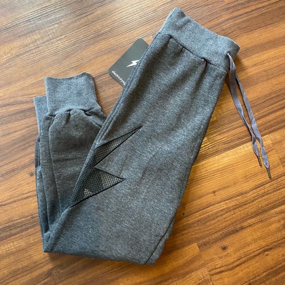 Electric yoga lightning bolt jogger